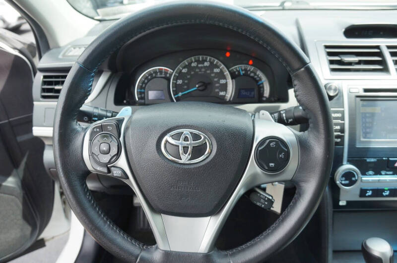 2014 Toyota Camry SE