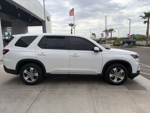 2024 Honda Pilot EX-L w/Rear Captain's Chairs