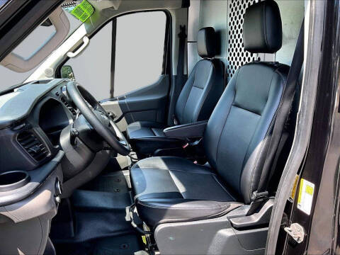 2022 Ford Transit 250