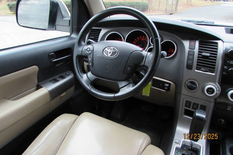 2013 Toyota Sequoia SR5