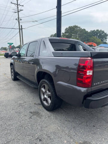 2010 Chevrolet Avalanche LS