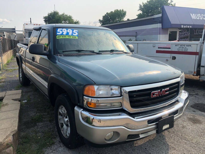 2006 GMC Sierra 1500 for sale at Mr Wonderful Motorsports in Aurora IL