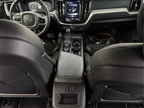 2019 Volvo XC60 T6 R-Design