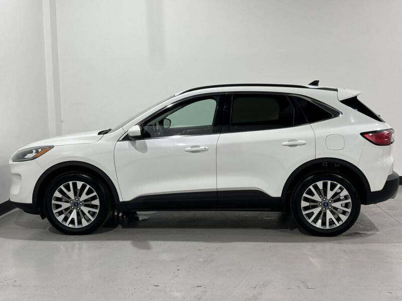 2022 Ford Escape Titanium
