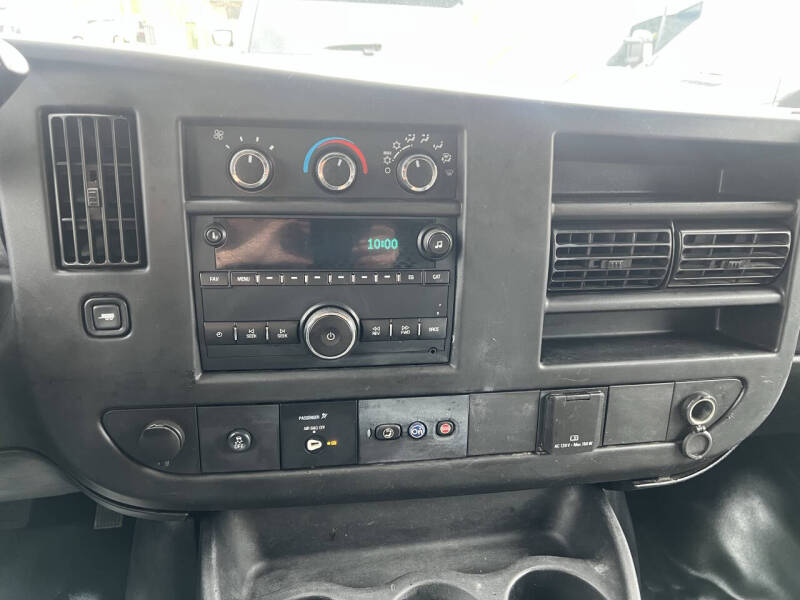 2016 GMC Savana 2500