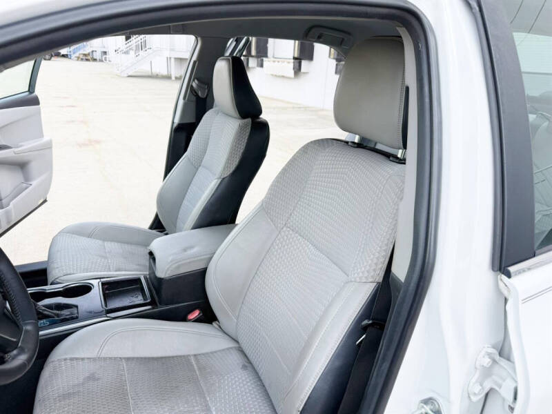 2015 Toyota Camry SE