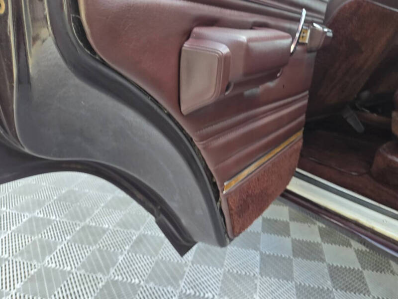 1989 Jeep Grand Wagoneer