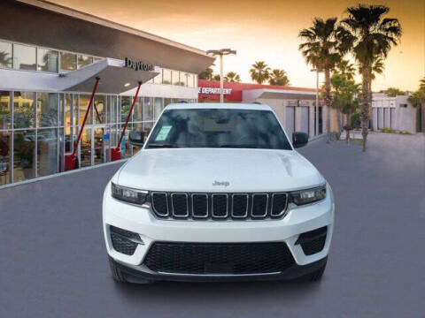 2025 Jeep Grand Cherokee Laredo X