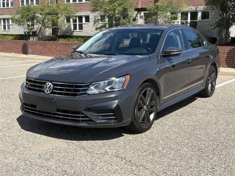 2017 Volkswagen Passat 1.8T R-Line
