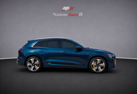 2022 Audi e-tron quattro Premium Plus