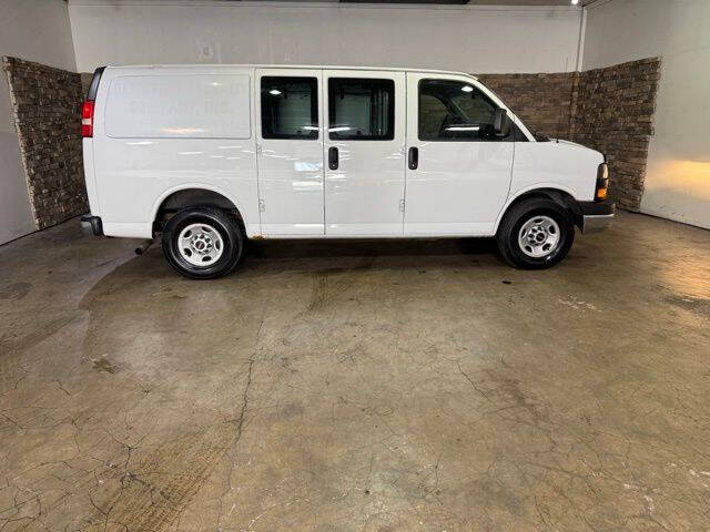 2016 GMC Savana 2500