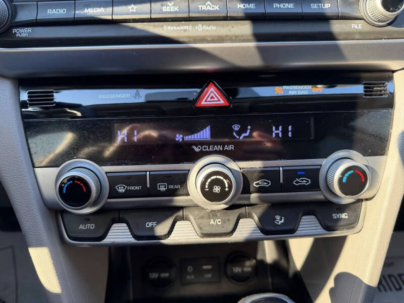 2020 Hyundai Elantra