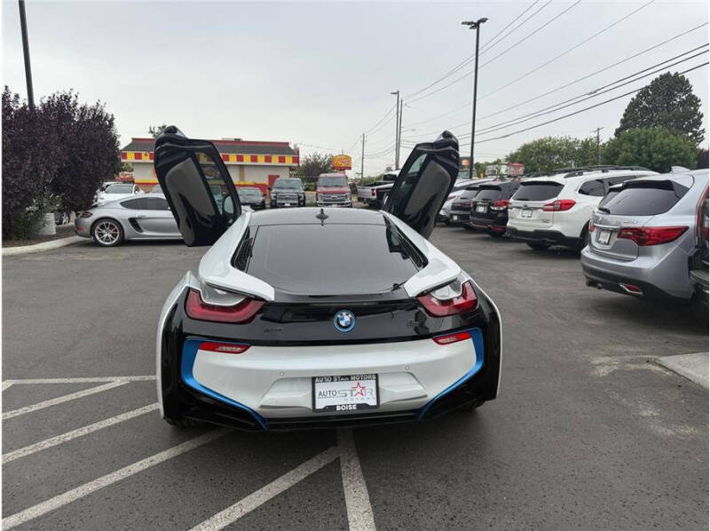 2016 BMW i8