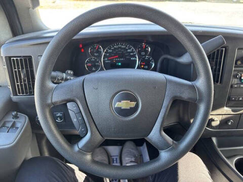 2025 Chevrolet Express 2500