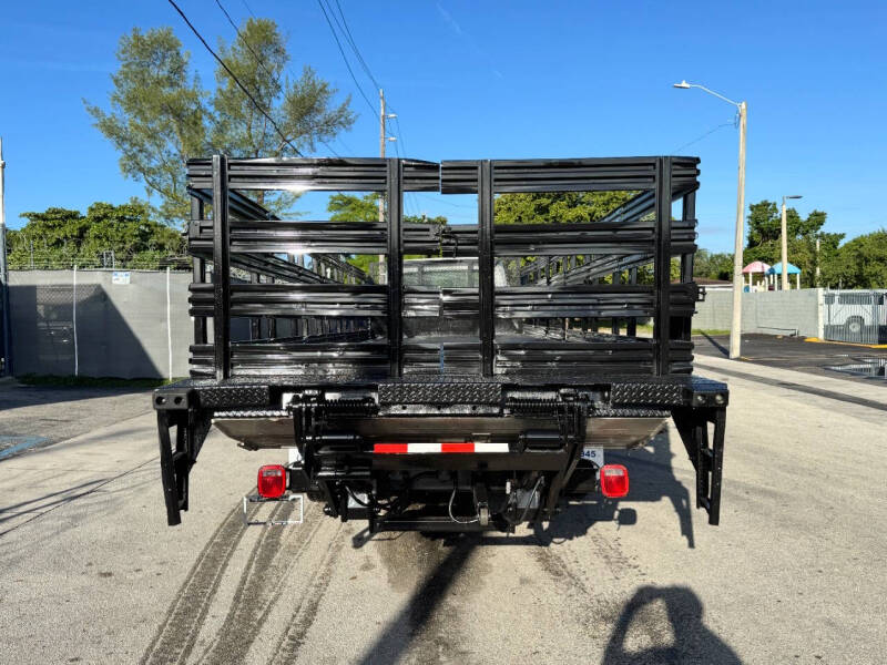 2016 Freightliner M2 106