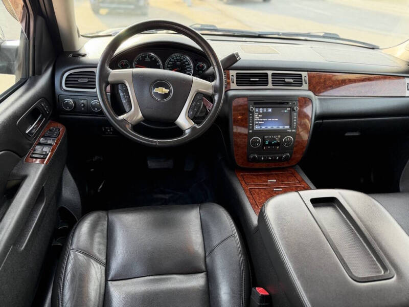 2013 Chevrolet Avalanche LTZ Black Diamond