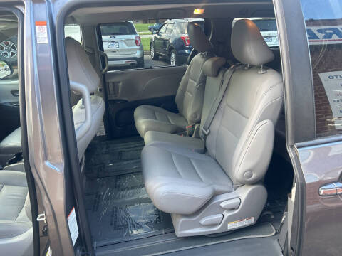 2020 Toyota Sienna XLE Premium 8-Passenger