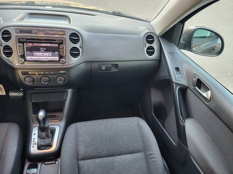 2015 Volkswagen Tiguan S