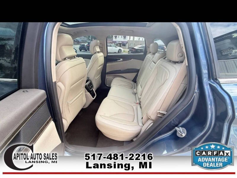 2019 Lincoln Nautilus Select