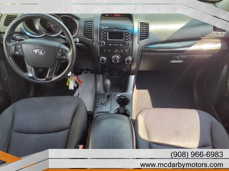 2011 Kia Sorento LX