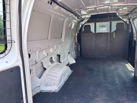 2010 Ford E-Series E-250