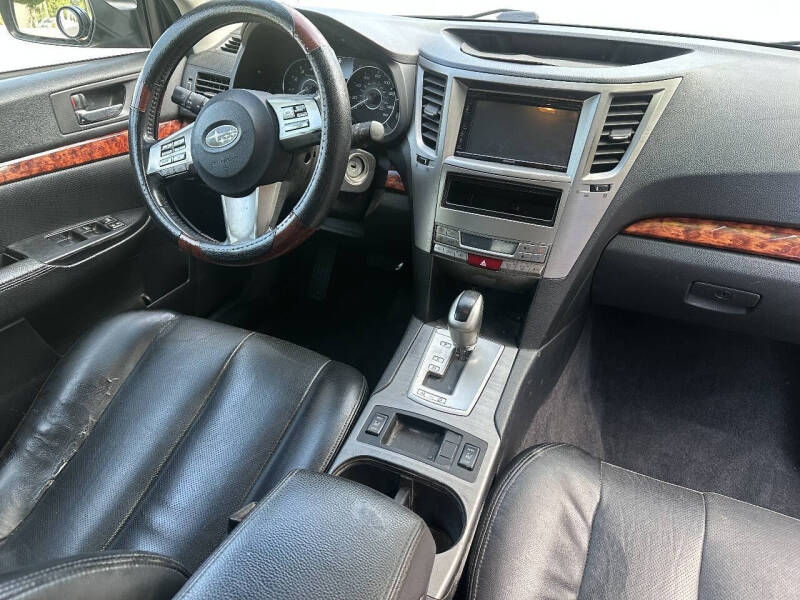 2010 Subaru Outback 2.5i Limited