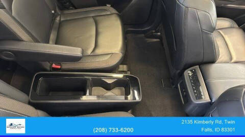2024 Nissan Pathfinder SL