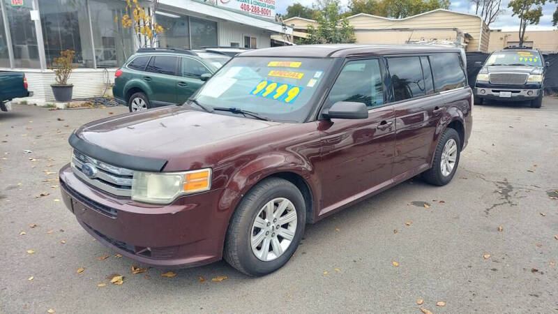 2009 Ford Flex SE's photo