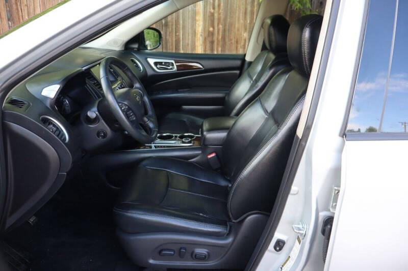 2016 Nissan Pathfinder Platinum
