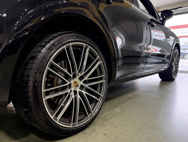 2020 Porsche Cayenne E-Hybrid