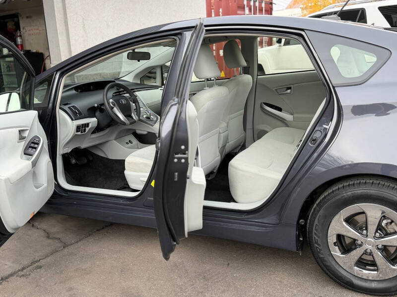 2012 Toyota Prius Two