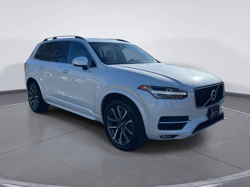2017 Volvo XC90 T6 Momentum