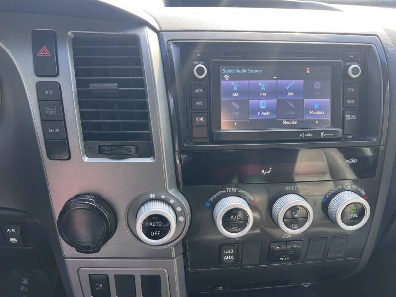 2015 Toyota Sequoia SR5