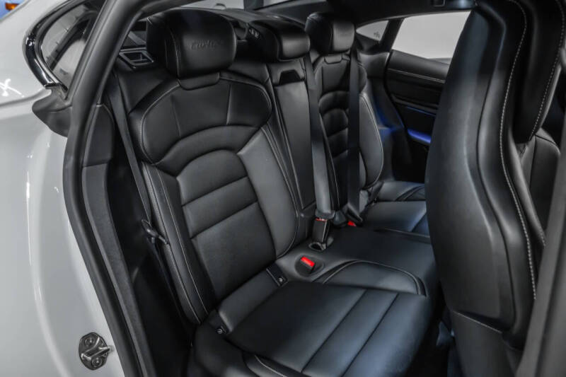 2022 Porsche Taycan Turbo S