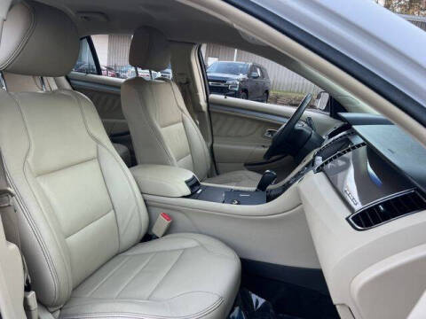 2016 Ford Taurus SEL