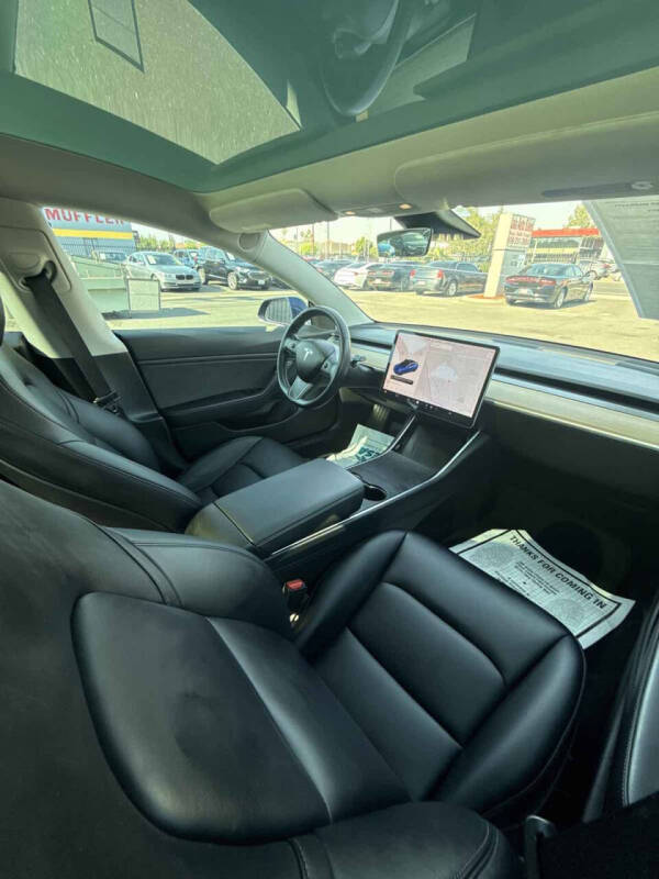 2019 Tesla Model 3 Mid Range