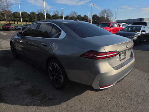 2025 BMW 5 Series 530i