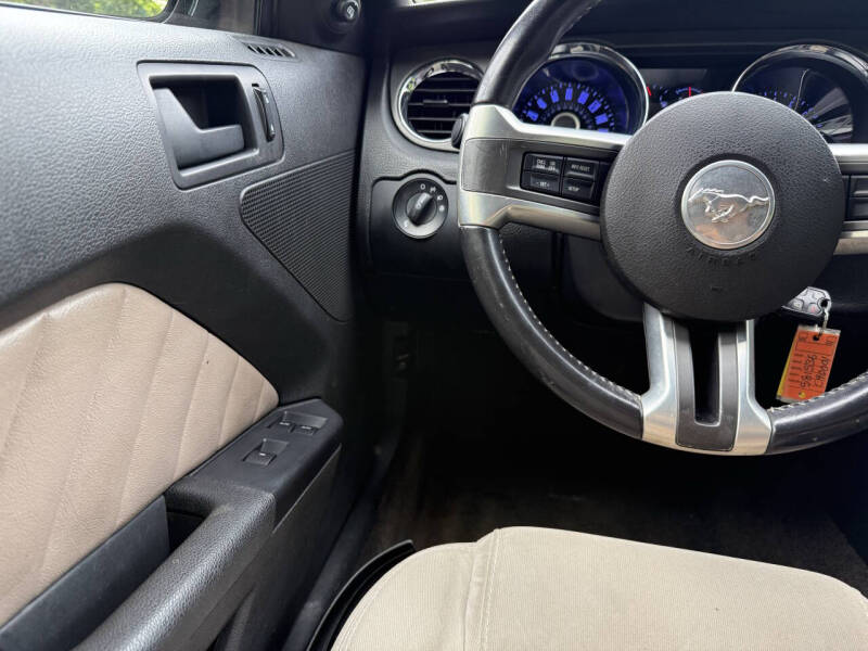 2014 Ford Mustang V6
