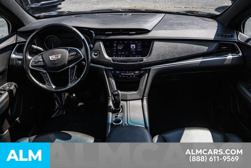 2022 Cadillac XT5 Premium Luxury