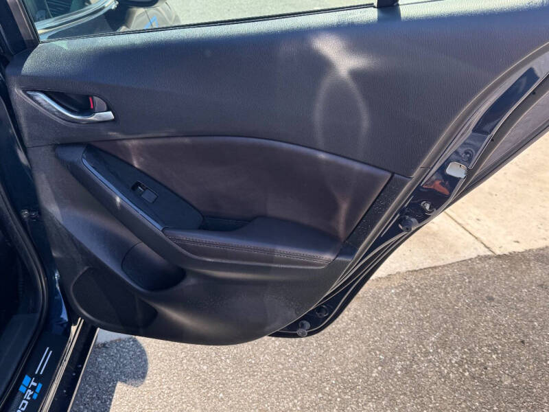 2018 Mazda MAZDA3 Touring