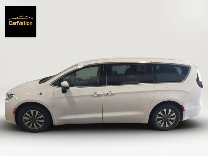 2023 Chrysler Pacifica Plug-In Hybrid Touring L