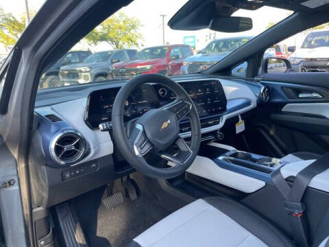 2026 Chevrolet Equinox EV LT 2