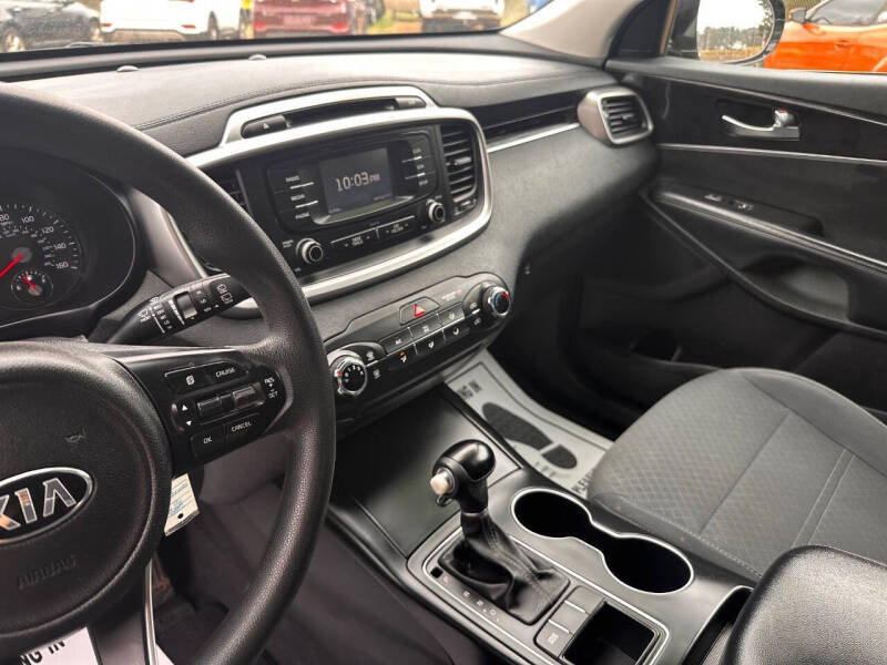2018 Kia Sorento LX