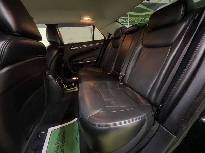 2015 Chrysler 300 Limited