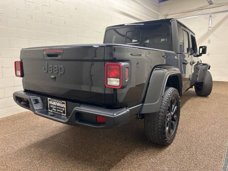 2024 Jeep Gladiator NightHawk