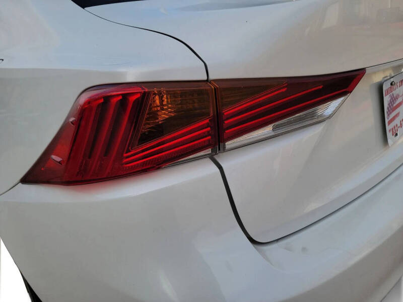 2017 Lexus IS 200t