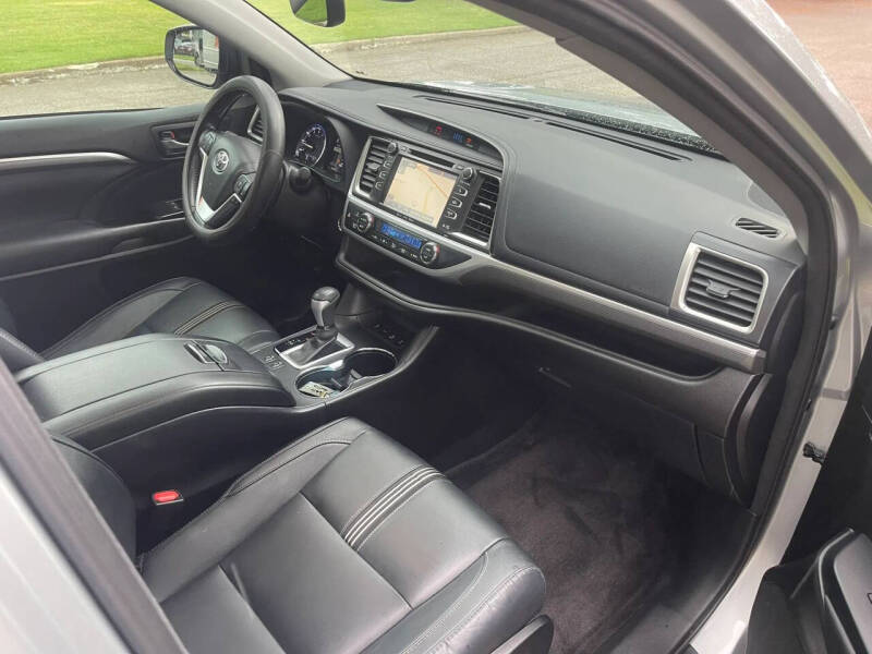 2017 Toyota Highlander