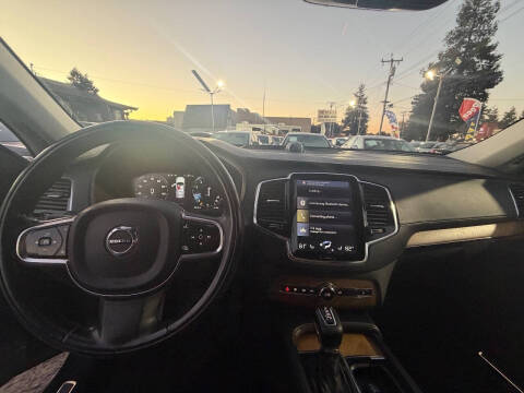 2016 Volvo XC90 T6 Inscription