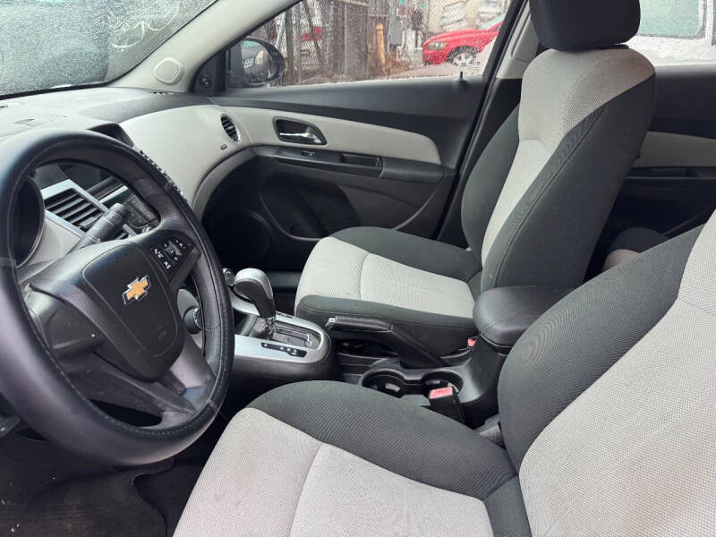 2011 Chevrolet Cruze LS