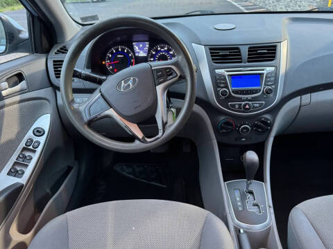 2013 Hyundai Accent GS
